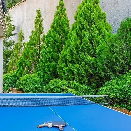 ヴィラ Sleeps 10 Pool Air Con Wifi T334501