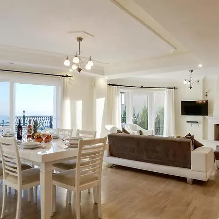 Sleeps 10 Pool Air Con Wifi T334501 *